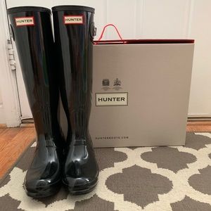 Women’s Black Glossy Hunter Boots